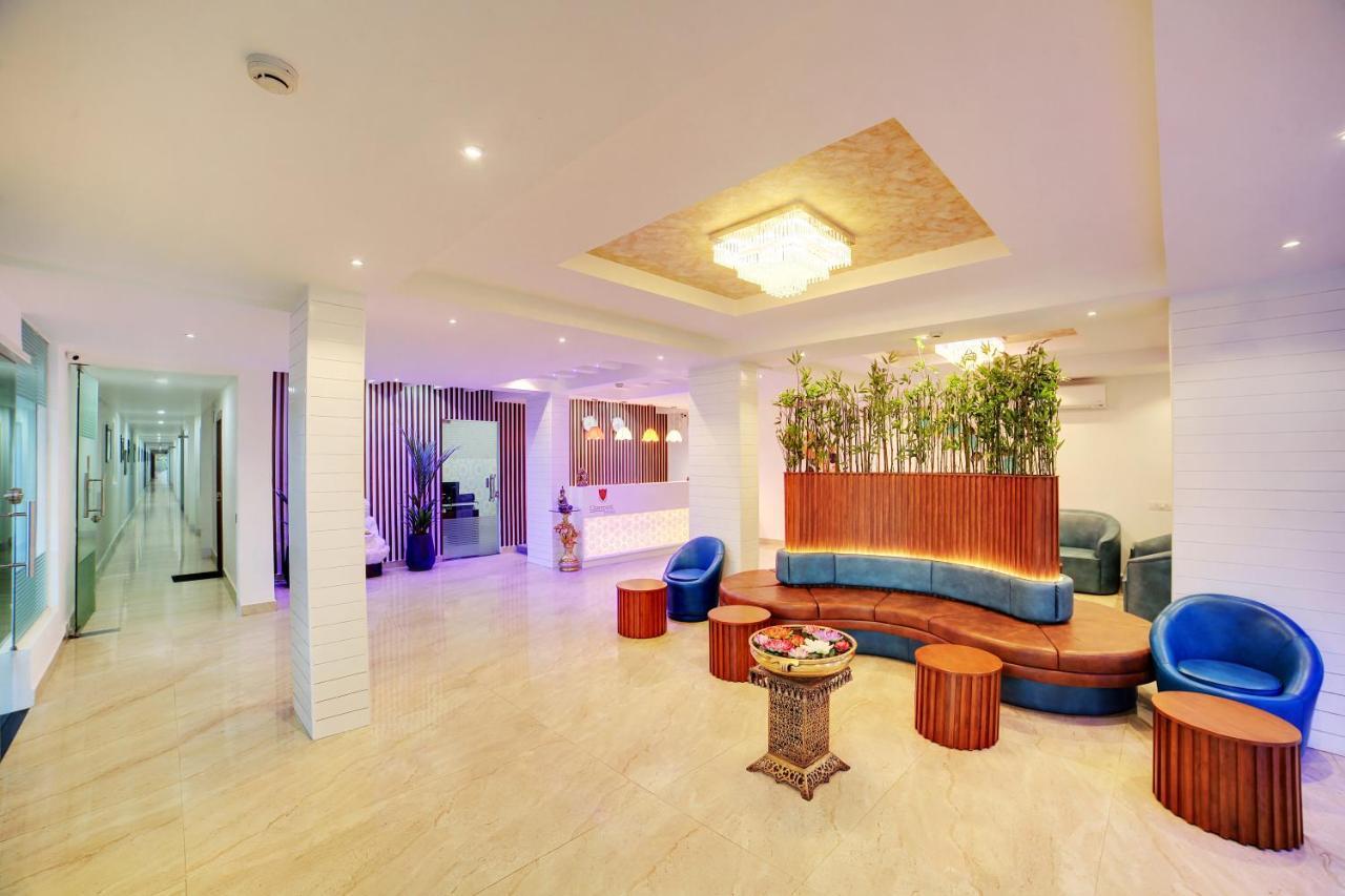 The Liverpool Blue Hotels Bangalore Exteriör bild