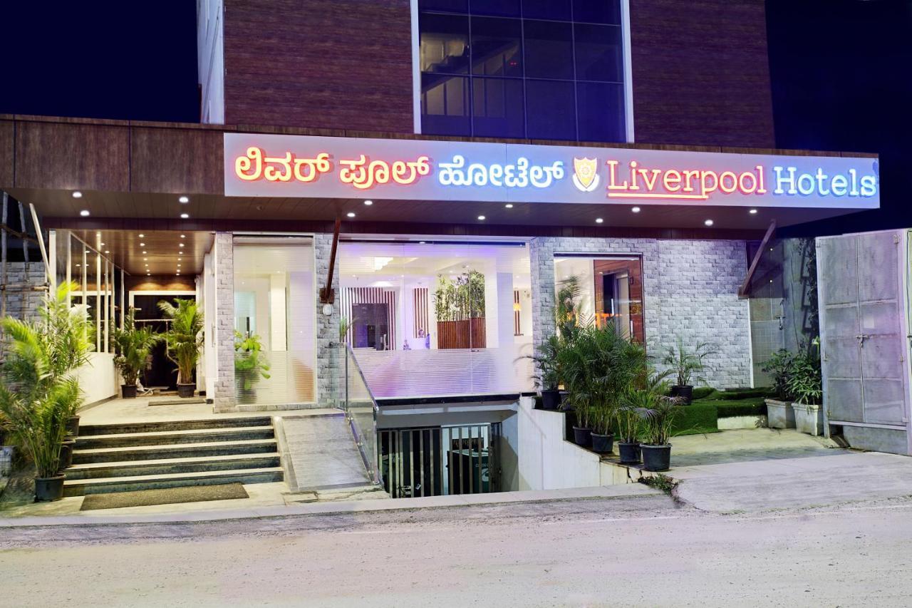 The Liverpool Blue Hotels Bangalore Exteriör bild