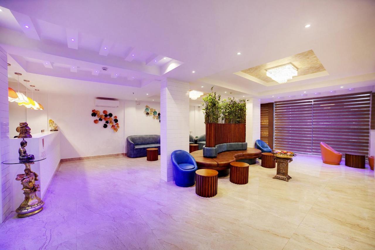 The Liverpool Blue Hotels Bangalore Exteriör bild