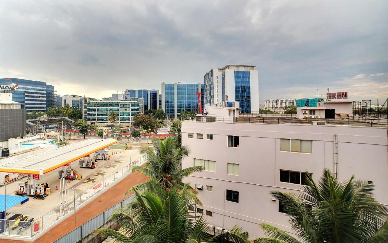 The Liverpool Blue Hotels Bangalore Exteriör bild